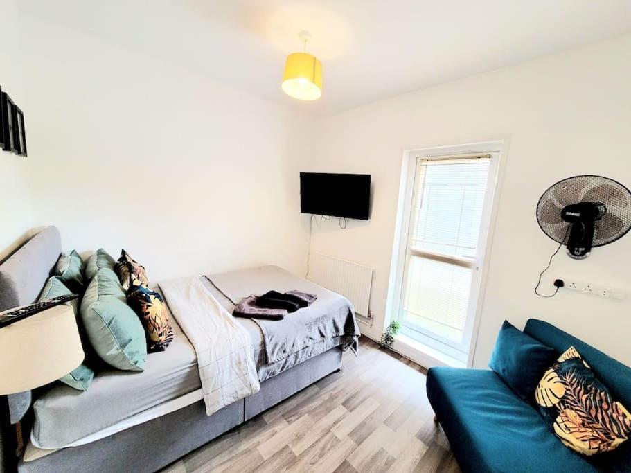 One Bedroom Apartment With A Terrace In Angel London Exterior photo